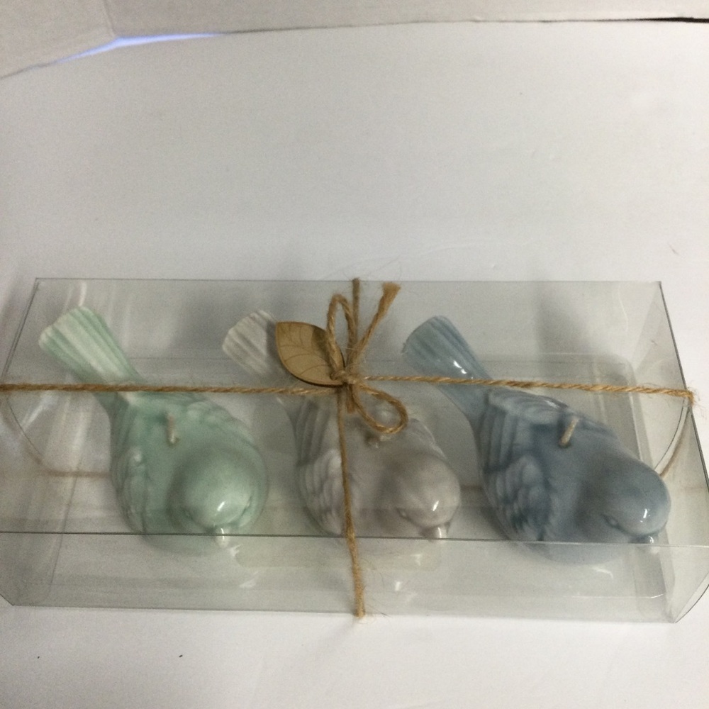 Simply Spring Set of Three Bird-Shaped Candles Green Gray Blue unscented New